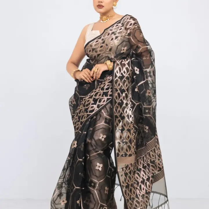 Oitri Saree
